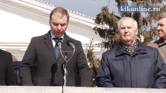 Праздник Весны и Труда смотреть онлайн