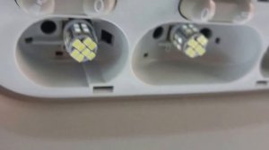 ?Nissan Qashqai J11 - how to change interior and rear license plate bulbs W5W