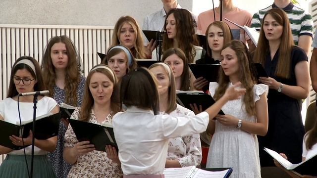 «Иисус, я нищий» || Первый молодёжный хор смотреть онлайн