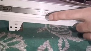 Замена уплотнительной резинки на пластиковом окне. Регулировка прижима створки.