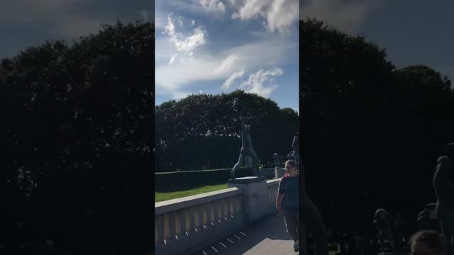 Тут наверное зарядкой занимаются смотреть онлайн