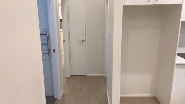 516a Empire Bay Dr, Bensville - For Lease смотреть онлайн