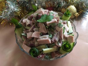 Салат "Фасолинка". Сытный салат с консервированной фасолью на праздничный стол
