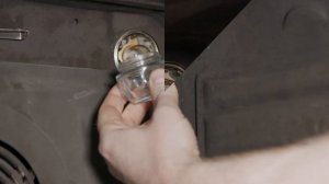 How to replace a oven lamp on a Zanussi cooker