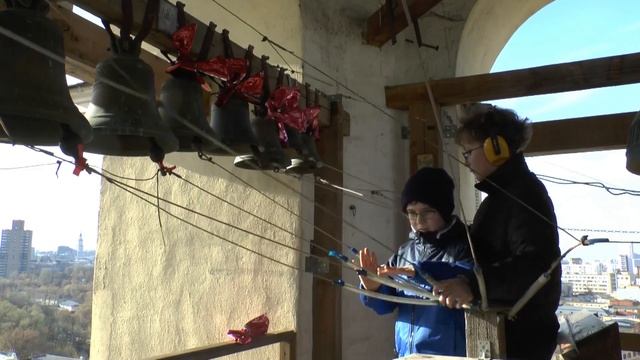 Есин Серафим и Меньков Дмитрий, Колокольный звон на I Пасхальном Фестивале "Праздников Праздник" смотреть онлайн