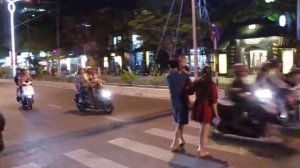 Ветнам, Нячанг. Пешеходный переход во Вьетнаме 2016