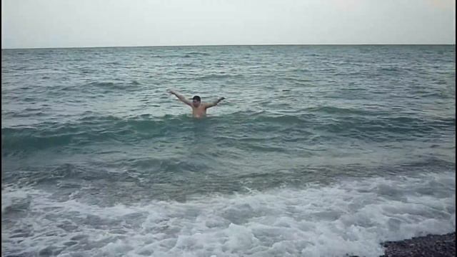 Купаемся зимой в море смотреть онлайн