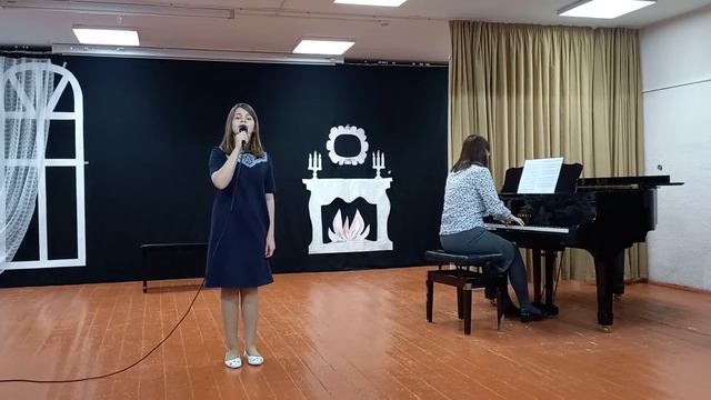 Муз. В.Кикты, сл. В.Татарникова "Синеглазка", исполняет  Котлярова Марина