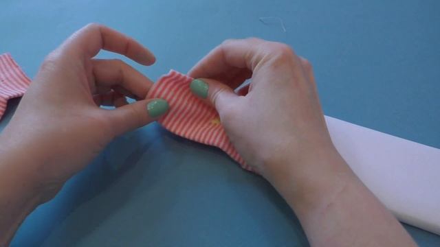 Снеговик из шоколадки. Сладкие подарки на Новый 2022 год. Поделка. смотреть онлайн