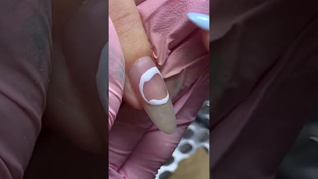 Зимний маникюр скоро декабрь , как нарисовать мишку на ногтях? смотреть онлайн