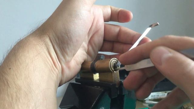 Замочный мастер Иваново Вскрытие замка CISA смотреть онлайн