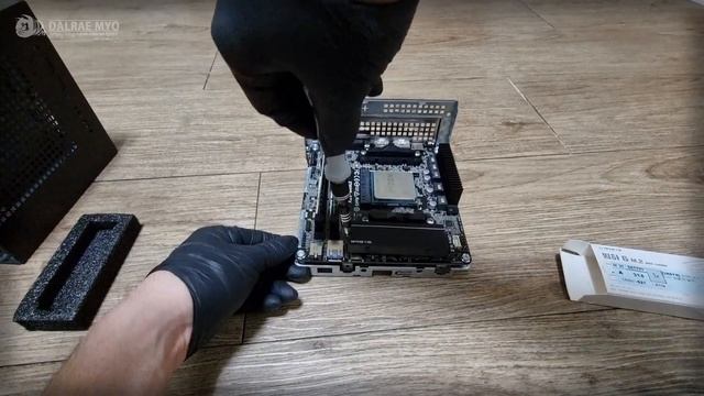 ASRock DeskMini X300 120W | Mini PC Build