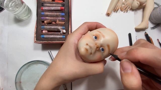 Алиса. Лепим полушарнирную куклу. Роспись 5_7 ???.mp4 смотреть онлайн