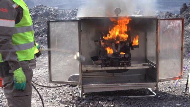 Имитация порыва РВД на горячую поверхность ДВС смотреть онлайн