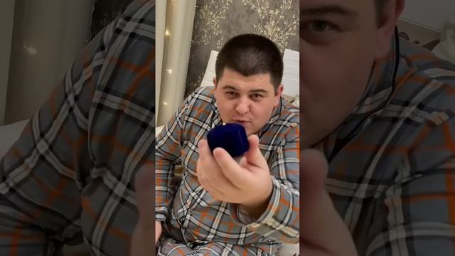 ПОДАРОК ДЛЯ «ВЗРОСЛЫХ»МУЖУ НА ДЕНЬ РОЖДЕНИЯ ?#семьяколода #юмор #vine #шортс #прикол #деньрождения