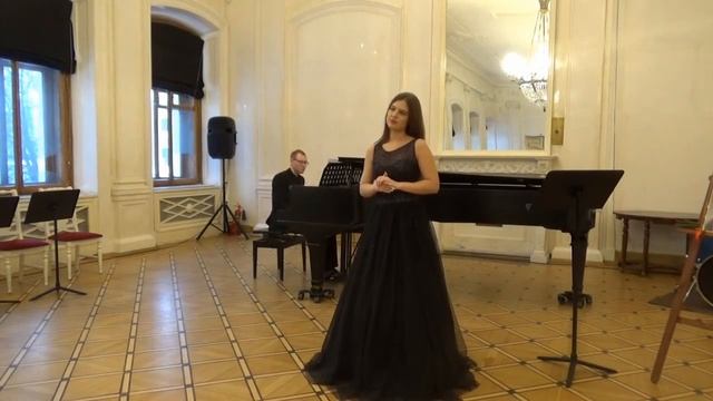 Дария Гаврилова - С. Слонимский, 2 романса на стихи Тютчева смотреть онлайн