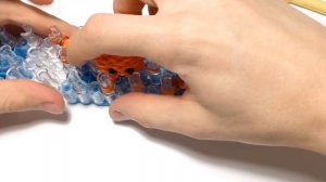 ПРЯНИЧНЫЙ ЧЕЛОВЕЧЕК (Имбирный человечек) из резинок Rainbow Loom | Урок 410. Gingerbread Man