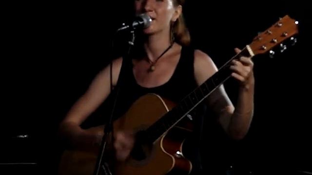 Юша Солдаткина - Пингвин @ Квартирник на "Макаронке" смотреть онлайн