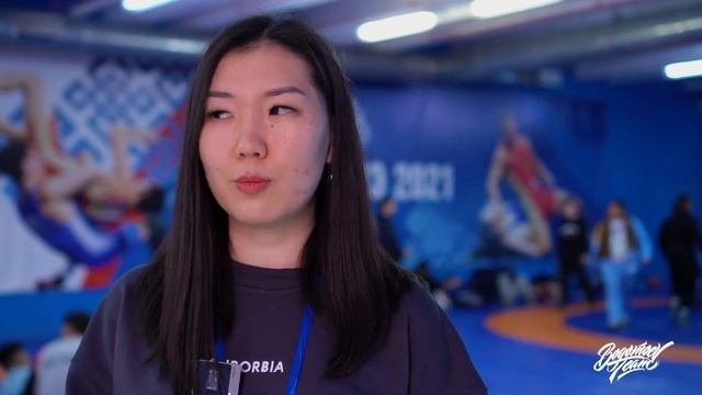 Элина Халтанова - журналист, админ сообщества 