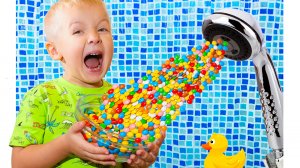 Никита и забавная игра с конфетами