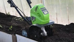 Аккумуляторный культиватор Greenworks G40TLK4 аккумуляторный опрыскиватель Greenworks 5103507UA