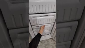 видео обзор морозильника Indesit SFR167NF