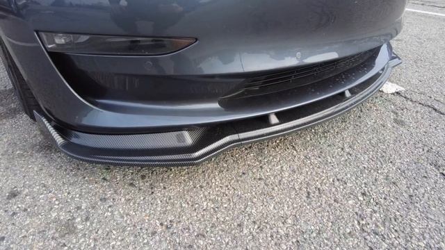 Электромобиль Tesla Model 3 с карбоновым капотом и обвесом | Тесла | Автоспоттинг | Car spotting смотреть онлайн