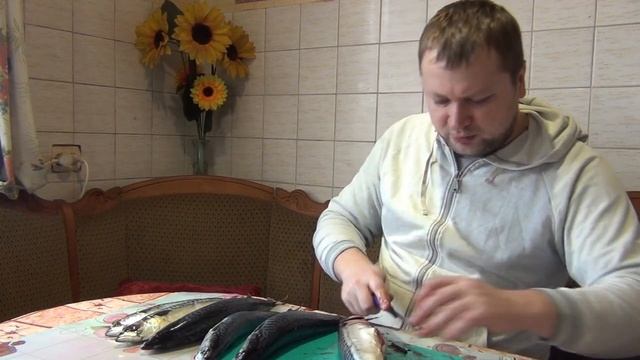 Рыба холодного копчения вкуснотень нереальная! Самый простой рецепт засолки! Времен СССР! Скумбрия!