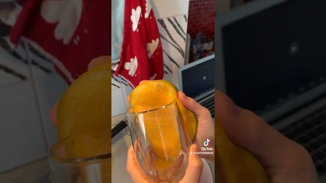 Как чистить манго ? по Одесски смотреть онлайн