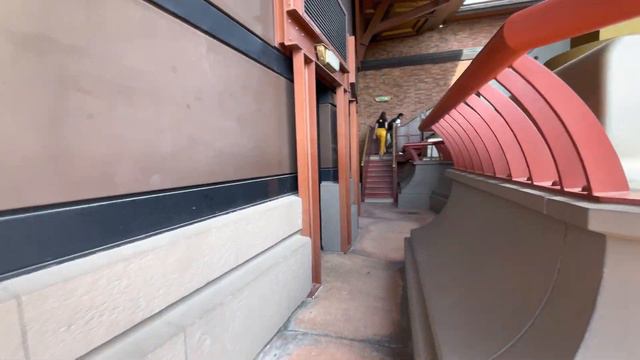 Hyperspace Mountain (Private Queue Area Tour) - Disneyland Paris смотреть онлайн