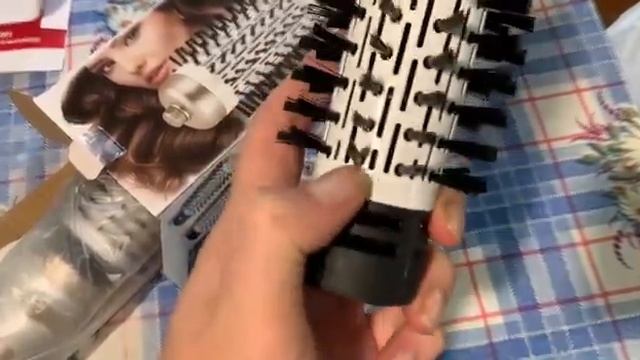 Распаковка — Фен-щётка Holt HT-HDB-001 смотреть онлайн