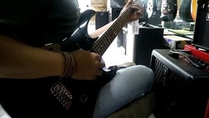 Ibanez GRX20-BKN Electric Guitar - Demo