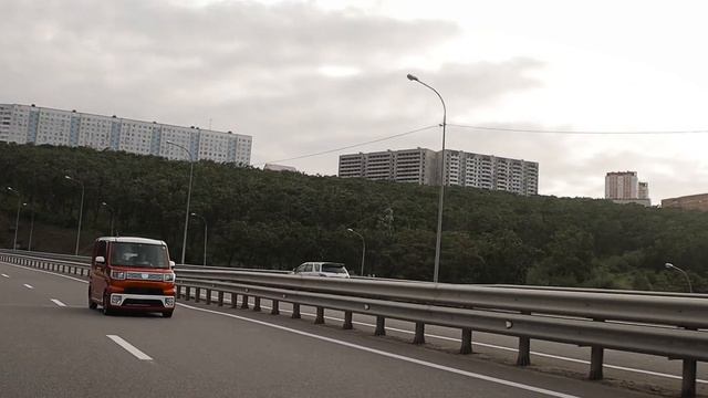 Дайхатсу Wake смотреть онлайн