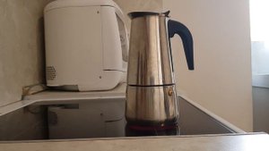 Кофеварка гейзерная на 450 милиграмм.