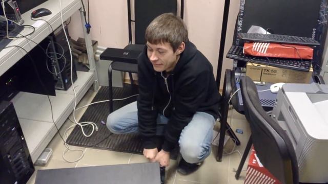 Тяжёлые будни системного администратора! смотреть онлайн