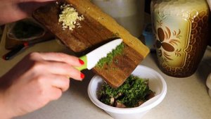 Простая закуска "Маринованные куриные сердечки"