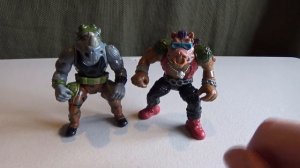 What's in the Box? Retro TMNT 1988 Action Figures & Review