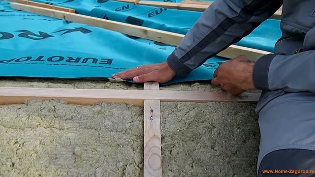 Монтаж гидроизоляции кровли, какой стороной укладывать, зачем нужна и как выбрать
