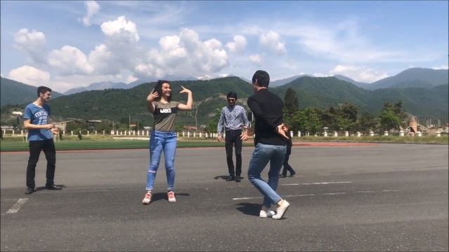 Девушка Очень Красиво Танцует Лезгинку 2018 Alishka Elchin Umud Shakir Lezginka 2018 смотреть онлайн