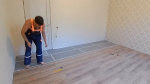 КАК укладывать ЛАМИНАТ НОВИЧКУ. Полный видео обзор.