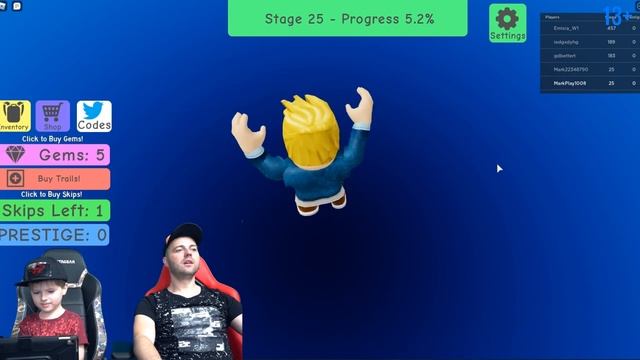 Папа ЛУЗЕР не может пройти полосу препятствий в Roblox! Mark Play смотреть онлайн