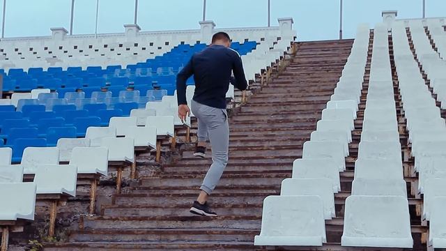 ММА тренировка. Комплекс по отработки ударов на улице