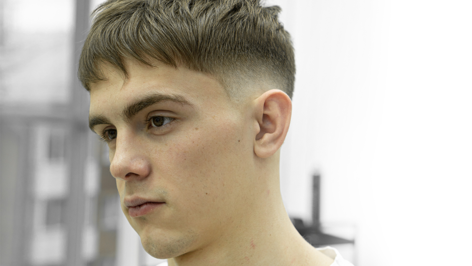 Мужская стрижка  fade машинкой по расческе