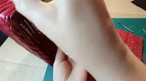 МК. Сборка малиновой шкатулки из бумажной лозы. Петли. Магнитная застежка.