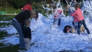 Бумажное шоу  своими руками