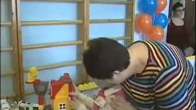 Детский сад подсел на "лего" смотреть онлайн