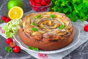 КАК ПРИГОТОВИТЬ ПИРОГ С ЯБЛОКАМИ НА СМЕТАНЕ В ДУХОВКЕ