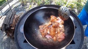 Рёбрышки свиные  по китайски в казане на костре (2019)