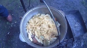 КАК ПРИГОТОВИТЬ ШУРПУ ДАЧНУЮ НА КОСТРЕ, ВКУСНАЯ ШУРПА. ГОТОВИМ ДОМА. HOW TO MAKE CHORBA COUNTRY ON