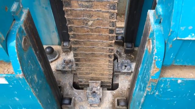 Вдавливание свай. Мы советуем купить квартиру в Обнинске